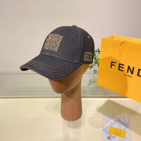 FENDI芬迪新款洗水牛仔棒球帽