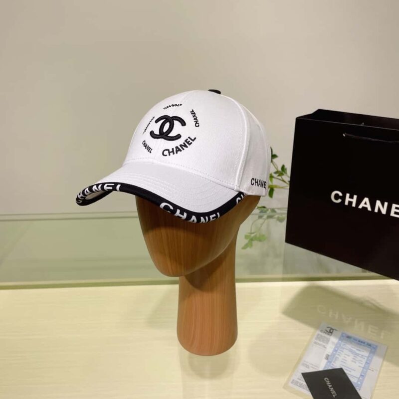 CHANEL香奈儿新款简约刺绣logo棒球帽