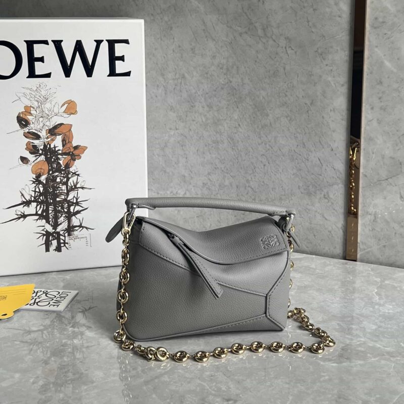 LOEWE mini肩带可调节puzzle新版几何包 0680沙色