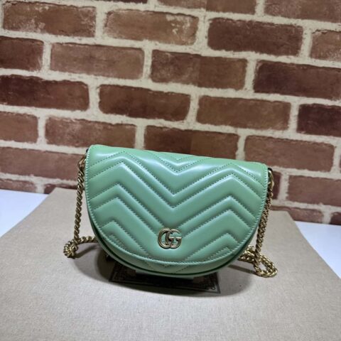 GUCCI古驰GG Marmont系列绗缝链条迷你手袋746431
