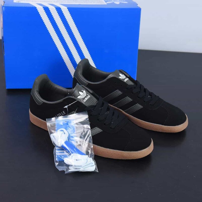 Adidas Originals Gazelle 三叶草系列运动板鞋 黑绿 货号：GX2210