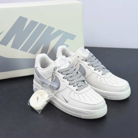 Nike Air Force 1 Low 米灰满天星空军一号运动鞋 货号：JJ0253 005