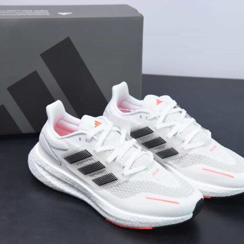 阿迪达斯 ADIDAS 超弹跑步系列 PUREBOOST 22 男女鞋新款稳定排汗减震回弹防滑耐磨跑步运动鞋跑步鞋货号：IG0909