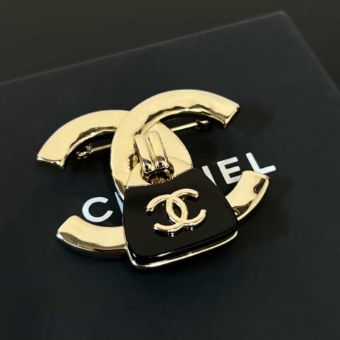 新款☑️CHANEL香奈儿双c包包胸针