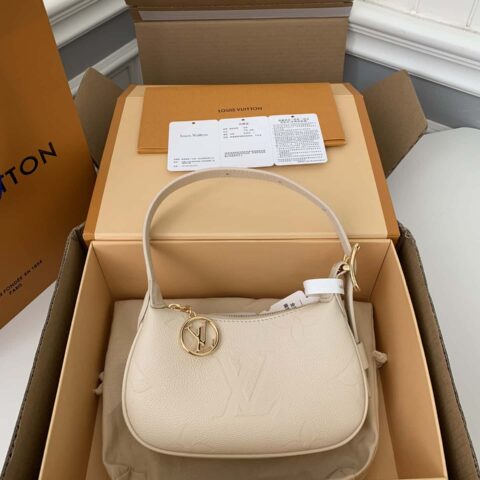 LV New Mini Moon M82519