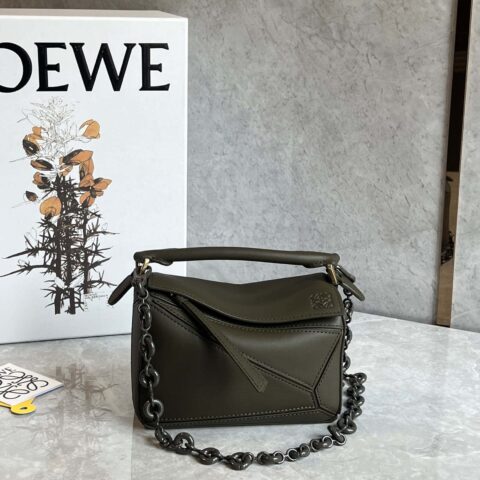 LOEWE罗意威 Mini Puzzle bag几何包 0338卡其绿