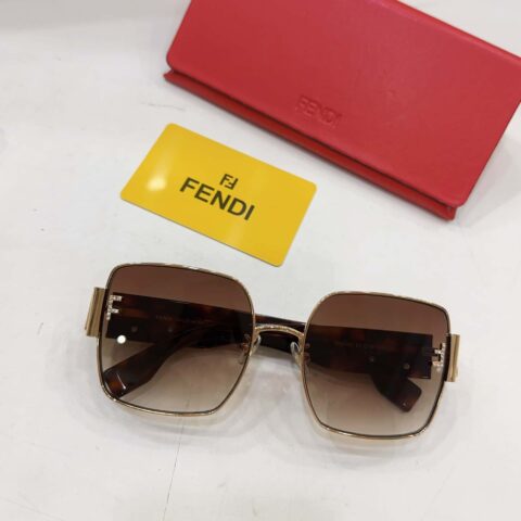 FENDI芬迪方框男女通用太阳眼镜