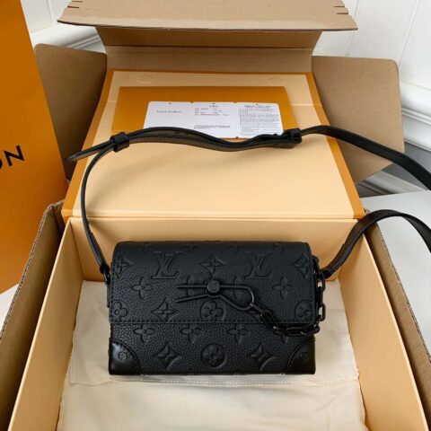 LV M81746 Steamer Wearable Wallet