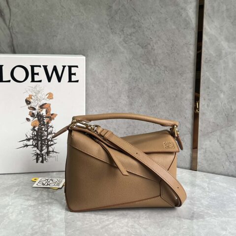 LOEWE Puzzle 24CM bag 牛皮小号几何包 0681棕色