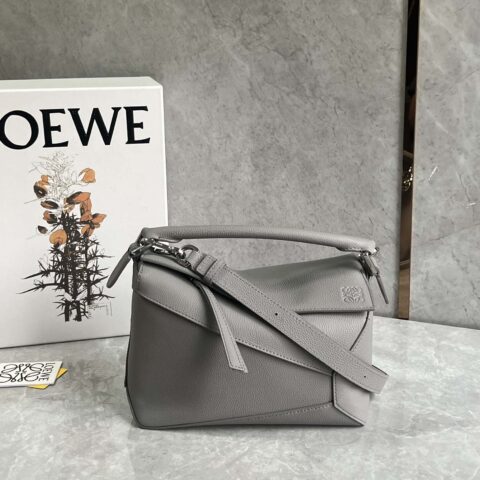 LOEWE Puzzle 24CM bag 牛皮小号几何包 0681高级灰