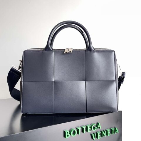 Bottega Veneta 大格编织男士公文包 型号680120 宝蓝色