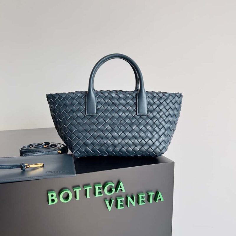 BV Mini Cabat限量款迷你菜篮子 BAG 型号；709464 蓝色