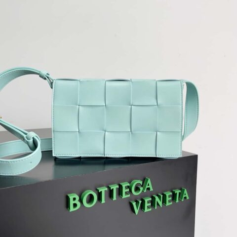最高端：Bottega Veneta Cassette/枕头包（蒂芙尼蓝色）型号：578004
