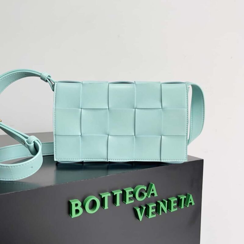 最高端：Bottega Veneta Cassette/枕头包（蒂芙尼蓝色）型号：578004