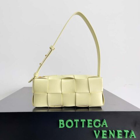 BV秋冬绝美腋下包BOTTEGA新出的BRICK CASSETTE 款号：729166