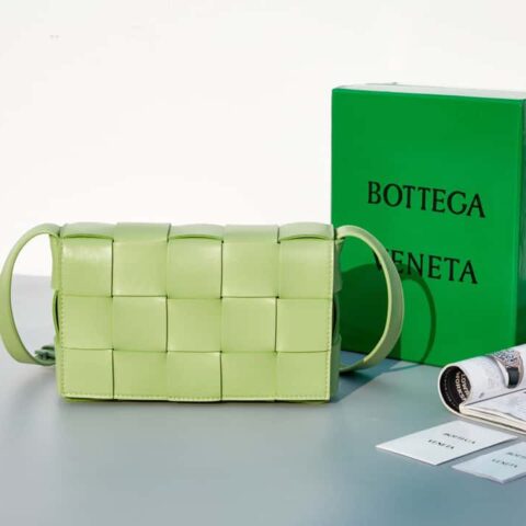 葆蝶家 Bottega Veneta 编号：80820# cassette编织魔方包 薄荷绿
