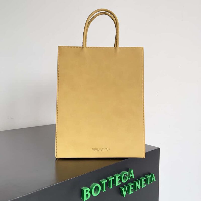 Bv 2023早秋新品Brown Bag 趣味牛皮纸袋 款号：741542 小号牛皮纸托特