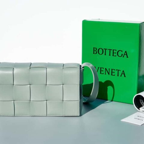 葆蝶家 Bottega Veneta 编号：80820# cassette编织魔方包 鼠尾草绿