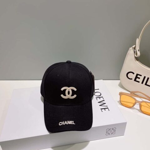 CHANEL香奈儿新款简约刺绣logo棒球帽