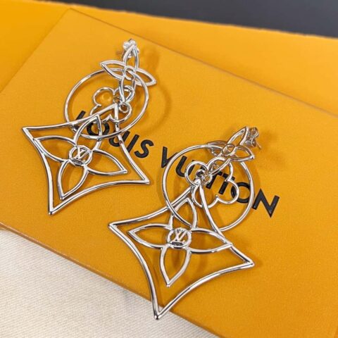 Louis Vuitton 路易威登LV TWIGGY 花卉耳环耳钉