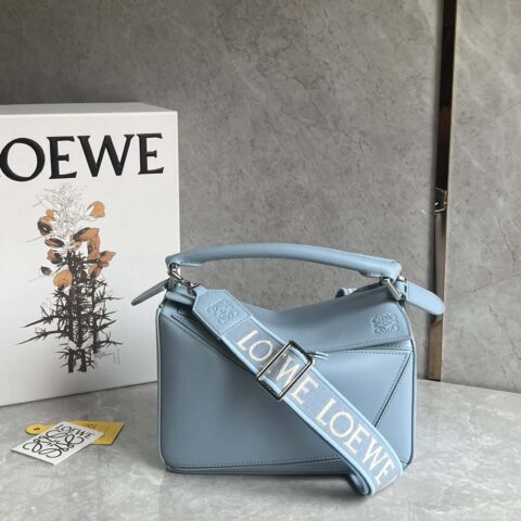 LOEWE Puzzle 24CM bag 牛皮小号几何包 0189蓝色