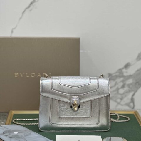 𝘽𝙑𝙇𝙂𝘼𝙍𝙄𝙎𝙀𝙍𝙋𝙀𝙉𝙏𝙄𝙁𝙊𝙍𝙀𝙑𝙀𝙍专柜热卖系列 原单品质 Serpenti Forever “单层型号：35107”翻盖小方包包