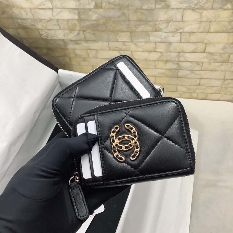 CHANEL 经典菱格纹19黑色羊皮金色扣大cc logo 拉链卡包卡套 AP1650