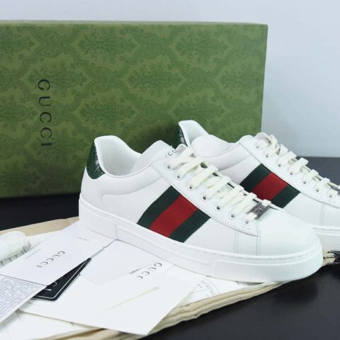 古驰/GUCCI YY 古驰小白鞋板鞋 货号：602129-04