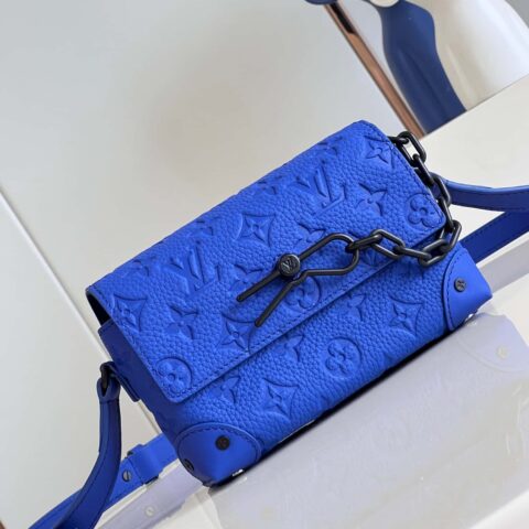 LV M82571 Steamer Wearable Wallet
