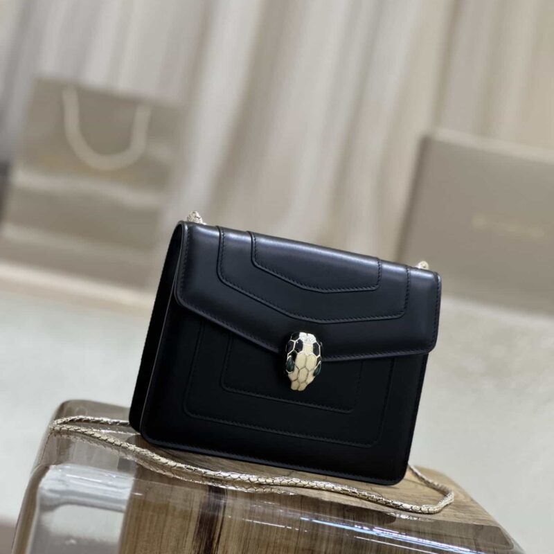 【Bvlgari 】宝格丽专柜经典顶级版本 Serpenti Forever“单层”翻盖小方包包款号:35107