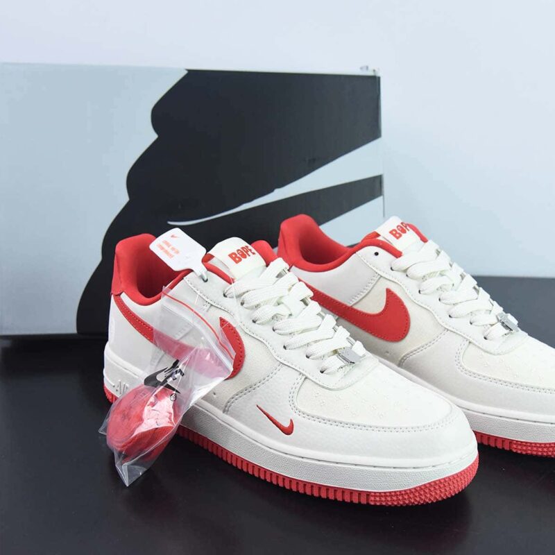 Nike Air Force 1 AF1 空军一号/低帮 白红 猿人头 刺绣货号：BS9055-749