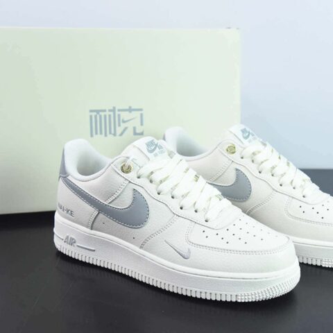 Nike Air Force 1 Low 空军一号低帮运动板鞋白灰 3M反光版 NAI-KE 字母印花 货号：NK0621-977