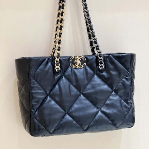 CHANEL 22k 秋冬高级成衣系列 shopping bag 19横款购物包 AS3660