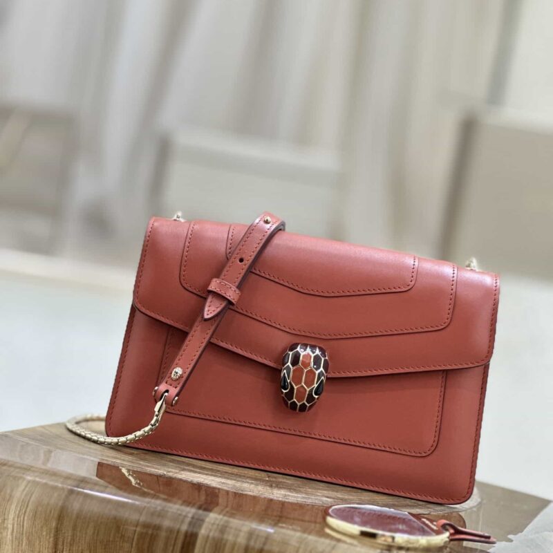 𝘽𝙑𝙇𝙂𝘼𝙍𝙄𝙎𝙀𝙍𝙋𝙀𝙉𝙏𝙄𝙁𝙊𝙍𝙀𝙑𝙀𝙍专柜热卖系列 Serpenti Forever 精致斜挎包型号：38102
