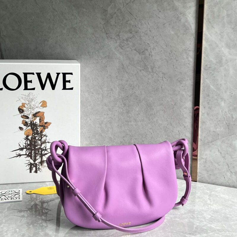 LOEWE 最新系列Paseo新成员Paseo Satchel 0686紫色