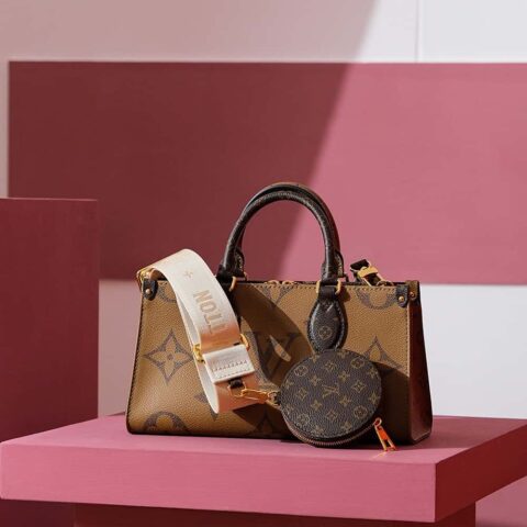 LV OnTheGo East West M46653