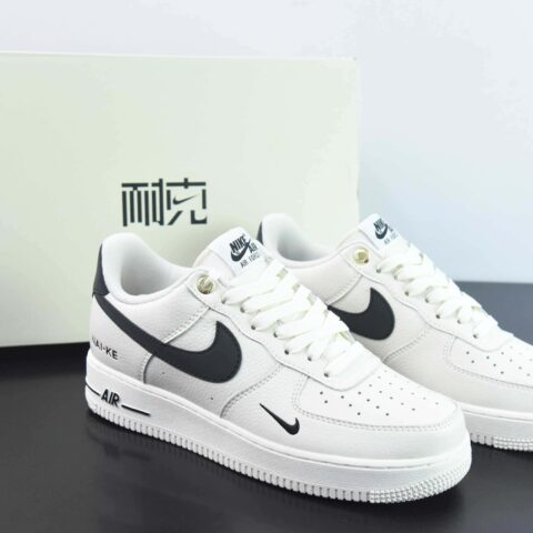 NK Air Force 1‘07 Low”NAI-KE/Beige/Black“空军一号经典低帮百搭休闲运动板鞋“NAIKE米白黑小钩”货号：NK0621-922