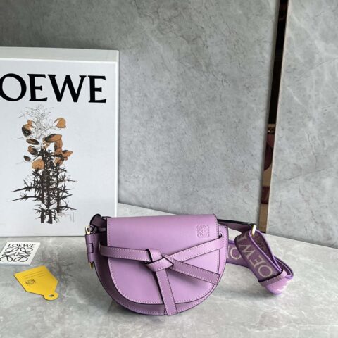 LOEWE 字母寛肩带马鞍包MiniGateDual手袋 0672薰衣草紫