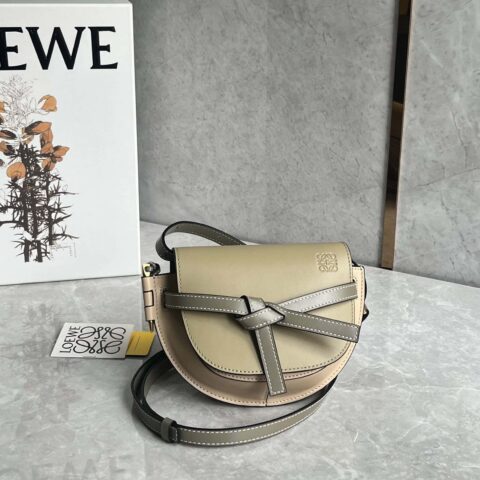 LOEWE 改良版马鞍包MiniGateDual手袋 0328