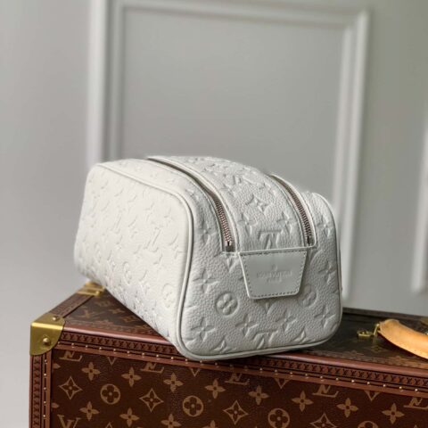 M82576灰白 本款 Dopp Kit 盥洗袋