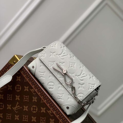 M82571 本款 Steamer 迷你手袋