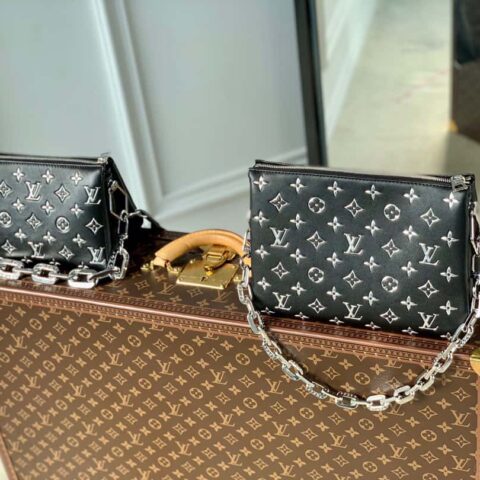 〖Coussin 小号手袋〗M57791   Vuittamins 胶囊系列