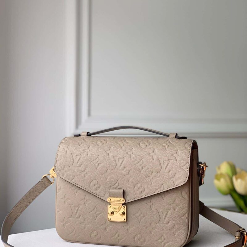 LV M23081 Pochette Métis East West 邮差包