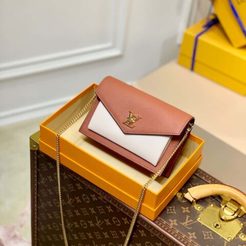 LV M63471MyLockMe 链条包 MYLOCKME POCHETTE 链条包