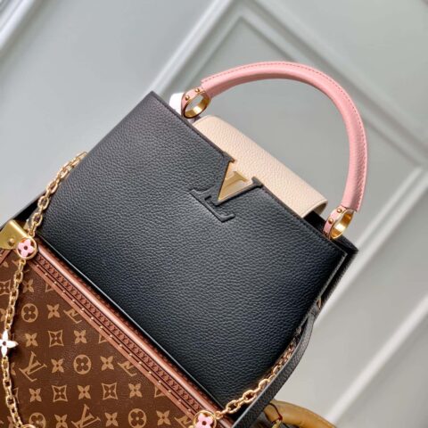M22375黑色中号 本款 Capucines 中号手袋