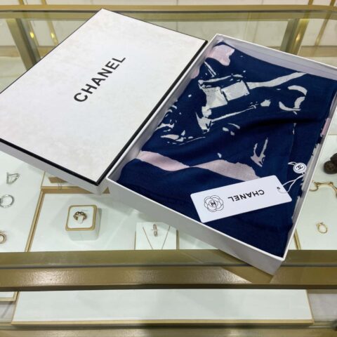 CHANEL香奈儿100%顶级纯山羊绒小香涂鸦标识长巾