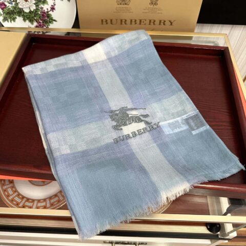 Burberry巴宝莉内蒙古山羊绒围巾