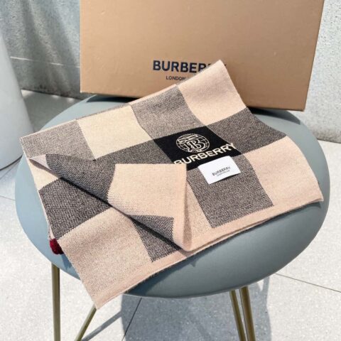 Burberry巴宝莉经典战马100%进口针织羊绒