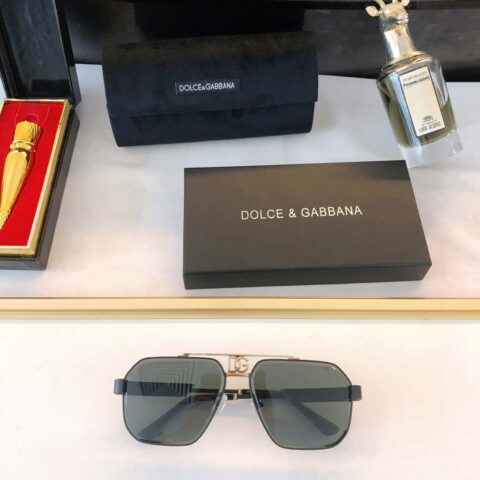 DOLCE&GABBANA杜嘉班纳不规则边框太阳眼镜