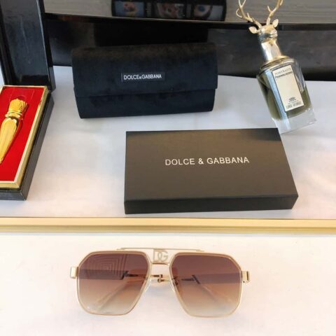 DOLCE&GABBANA杜嘉班纳不规则边框太阳眼镜